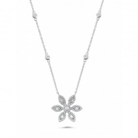 0.47 CT LARISA NECKLACE